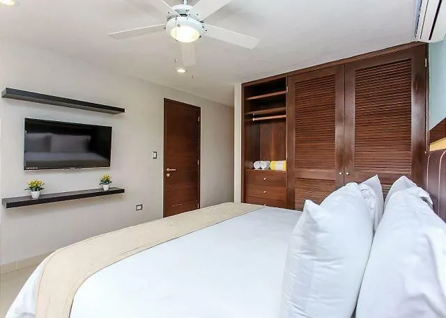Luxury Penthouse Jungle View And Partial Ocean View, Private Pool And Rooftop Apartment *